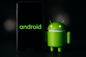 Android device representing remote access trojan malware controlling infected smartphones