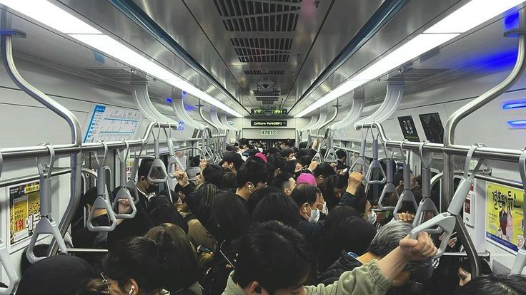 transport-for-london-service-disruption-underground-commuters